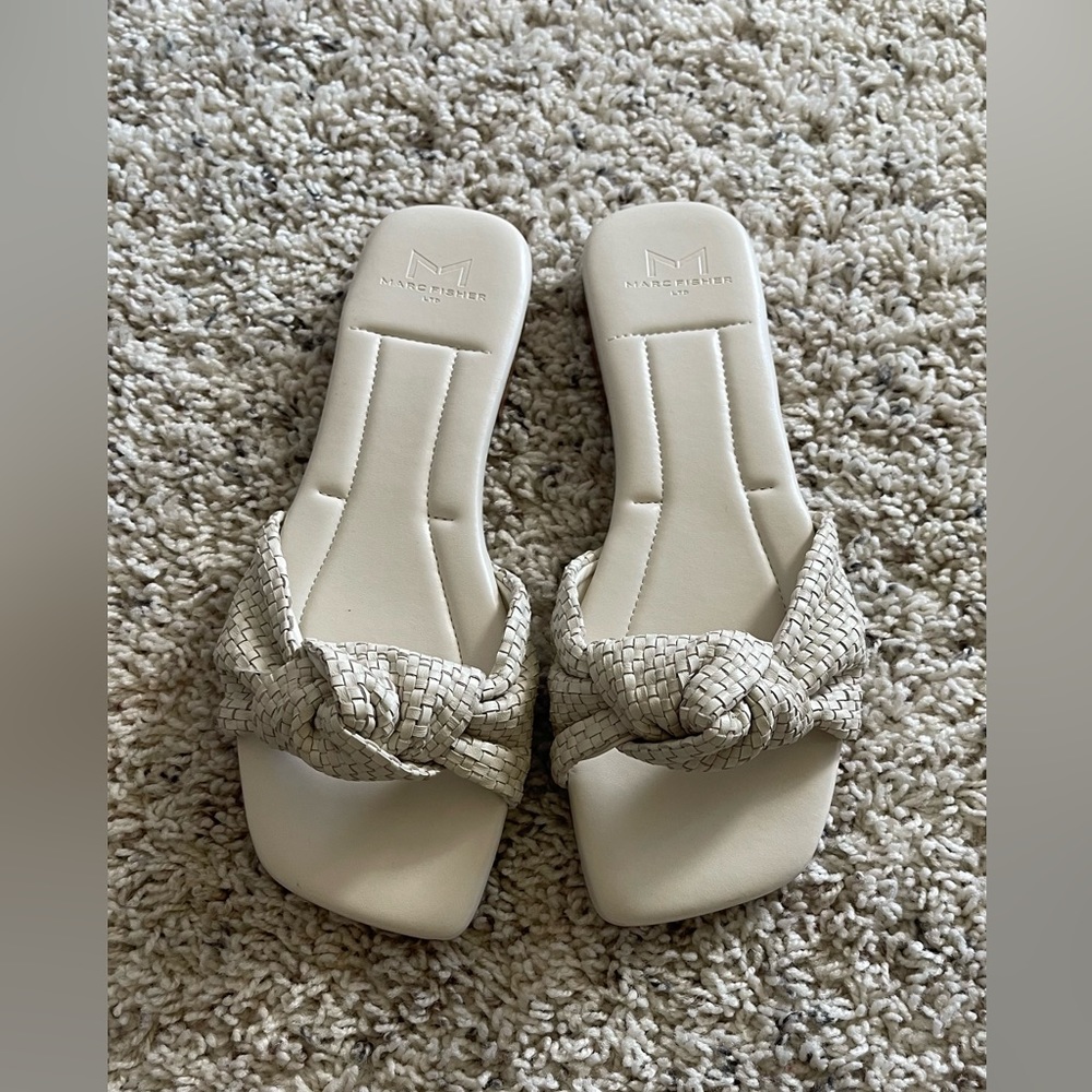 Marc Fisher LTD Marlon Womens Leather Woven Slide Sandals,Size 5.New without box